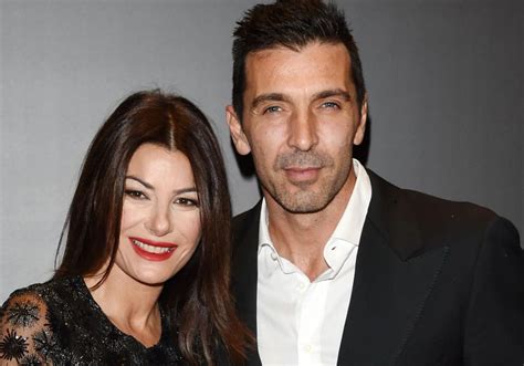 Gigi Buffon e Ilaria D'Amico si sono sposati con rito civile .